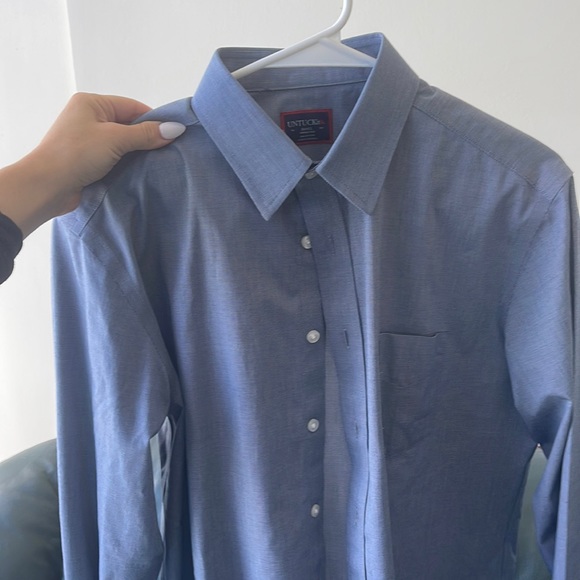 UNTUCKit wrinkle free button down - Picture 2 of 5
